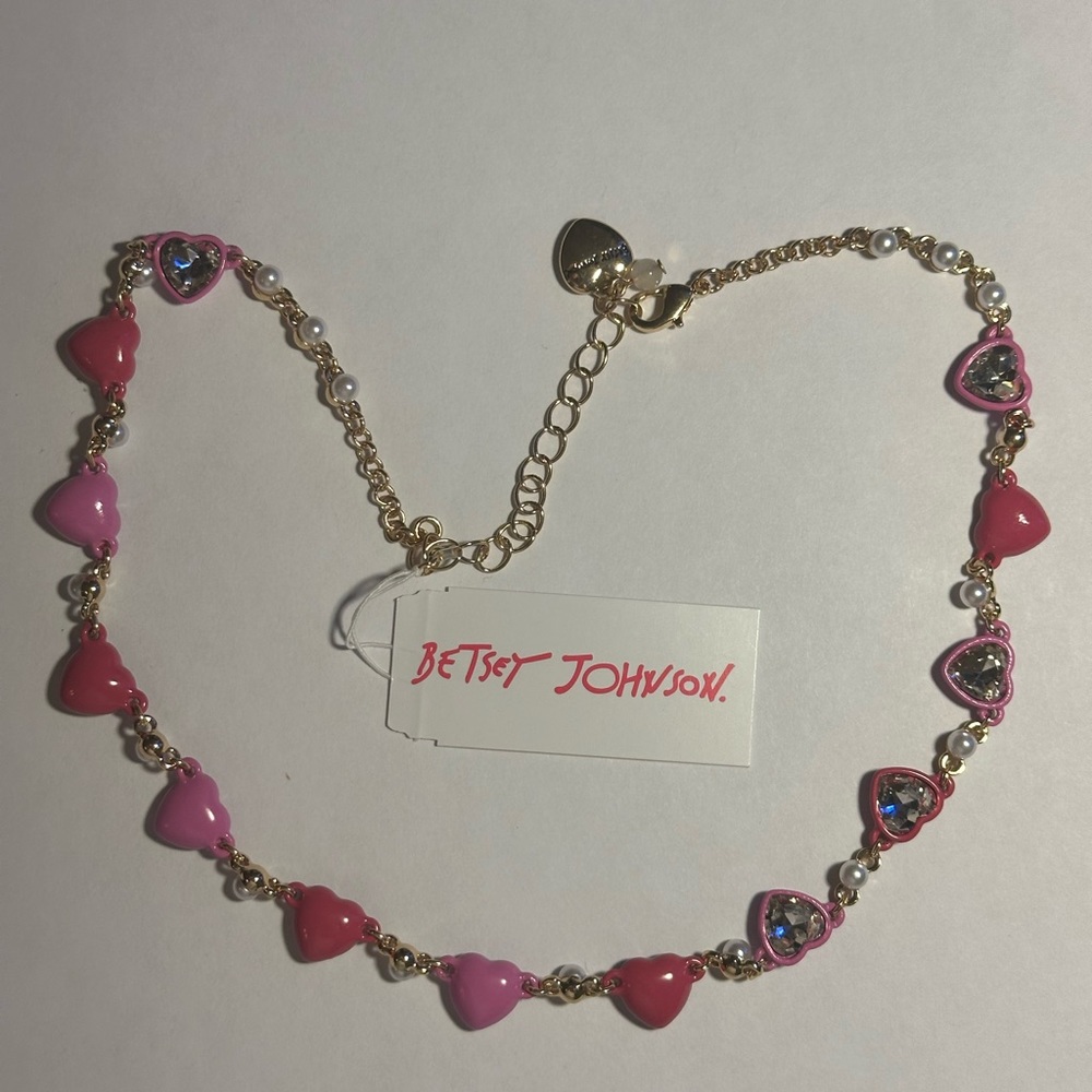 BETSEY JOHNSON XOXO STONE HEART COLLAR PINK AND RED NECKLACE